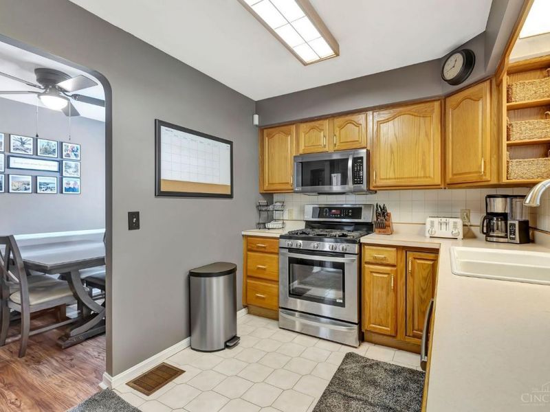 6943 Rob Vern Drive, North College Hill, OH 45239 Photo 12