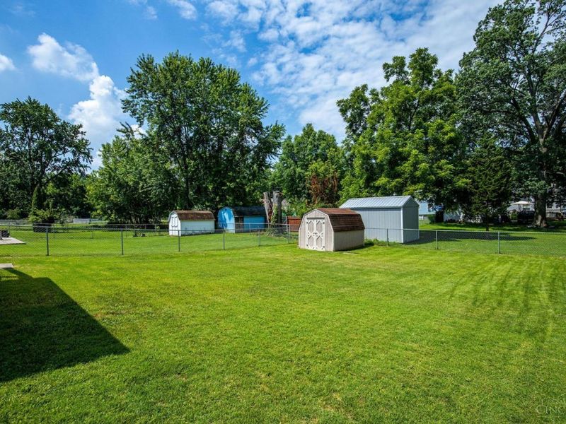 6943 Rob Vern Drive, North College Hill, OH 45239 Photo 3