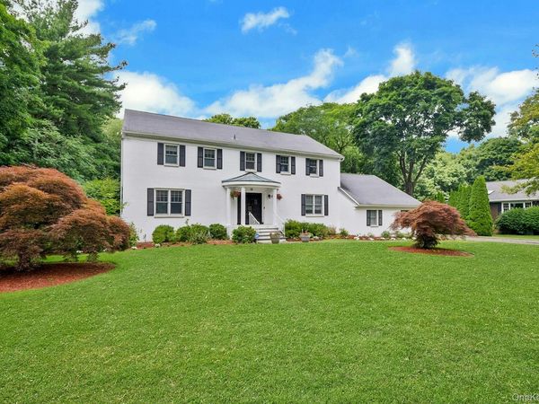 16 Hearthstone Circle , Scarsdale, NY 10583