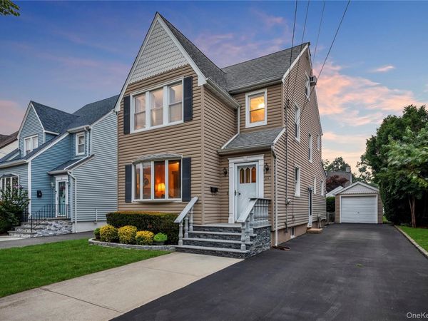 29 Jackson Road , Valley Stream, NY 11581