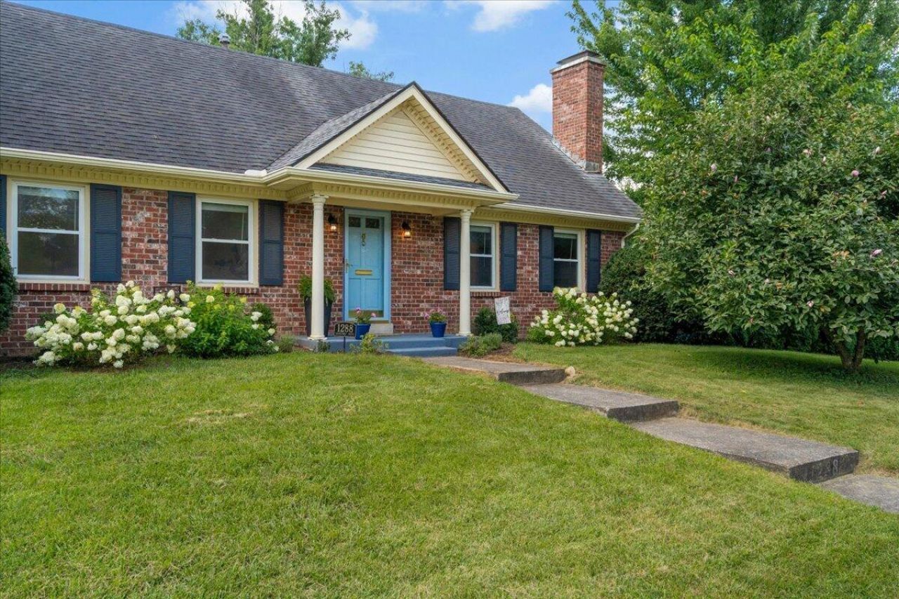 1288 Gainesway Drive, Lexington, KY 40517 Main Photo