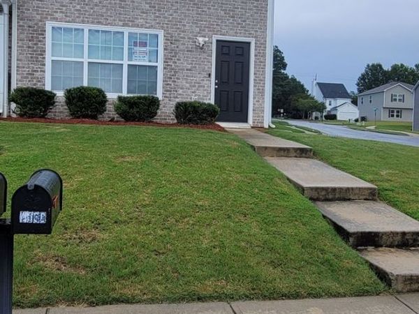 4560 Parkview Square, College Park, GA 30349