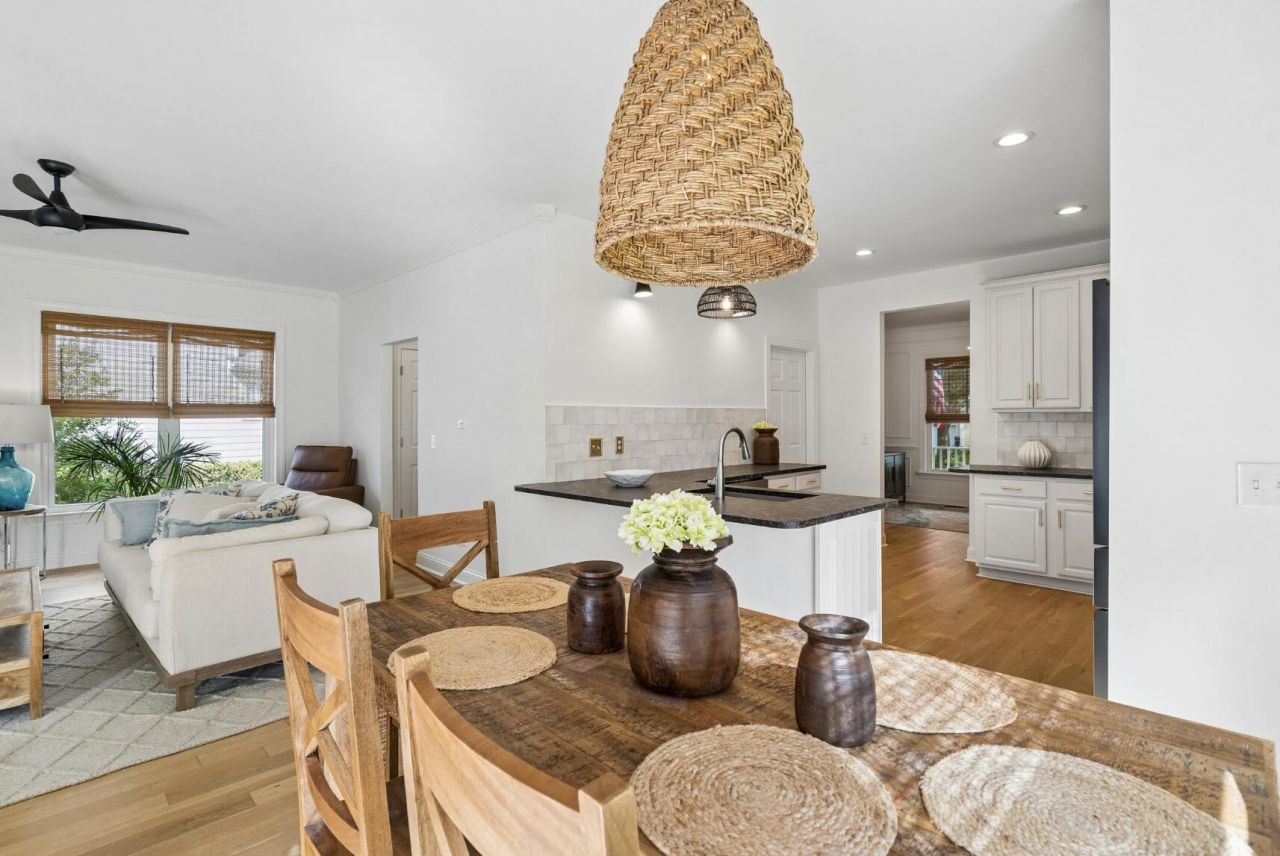 1080 Barfield Street Photo 11