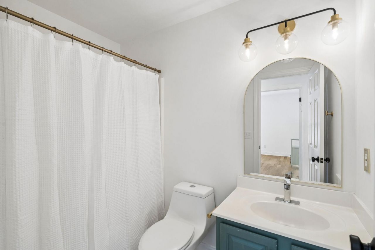 1080 Barfield Street Photo 18