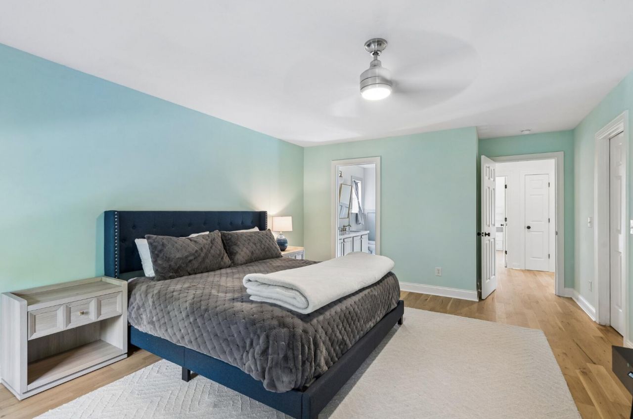 1080 Barfield Street Photo 22