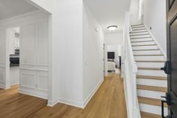 1080 Barfield Street photo 4