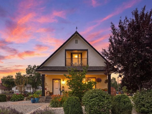 2403 N Perry St, Spokane, WA 99207