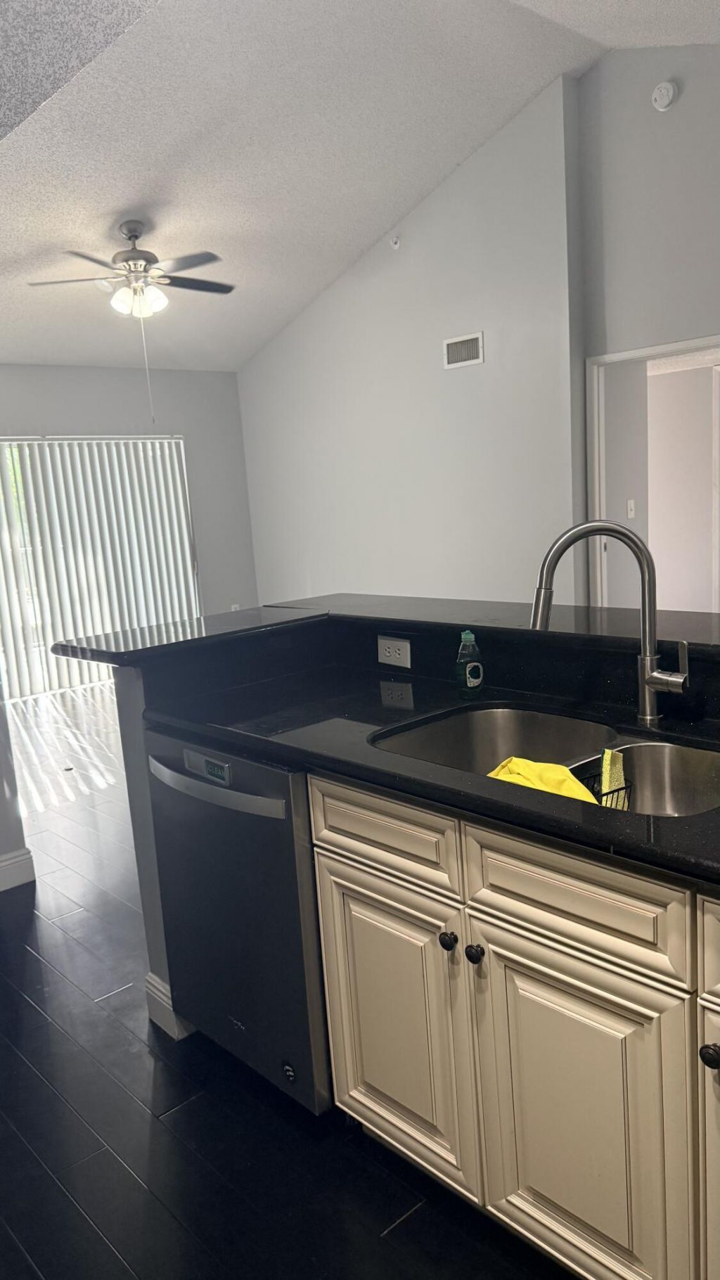 2640 S University Drive, Unit 325, Davie, FL 33328 Photo