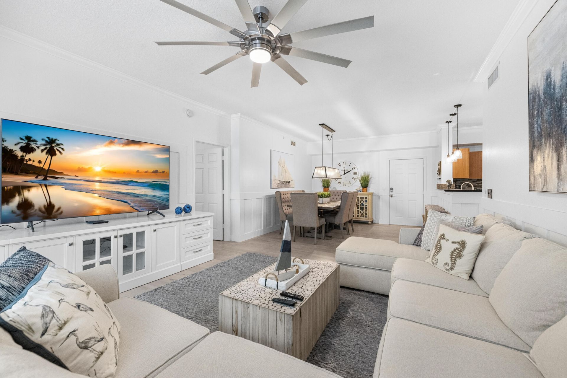 806 E Windward Way, Unit 213, Lantana, FL 33462 Photo
