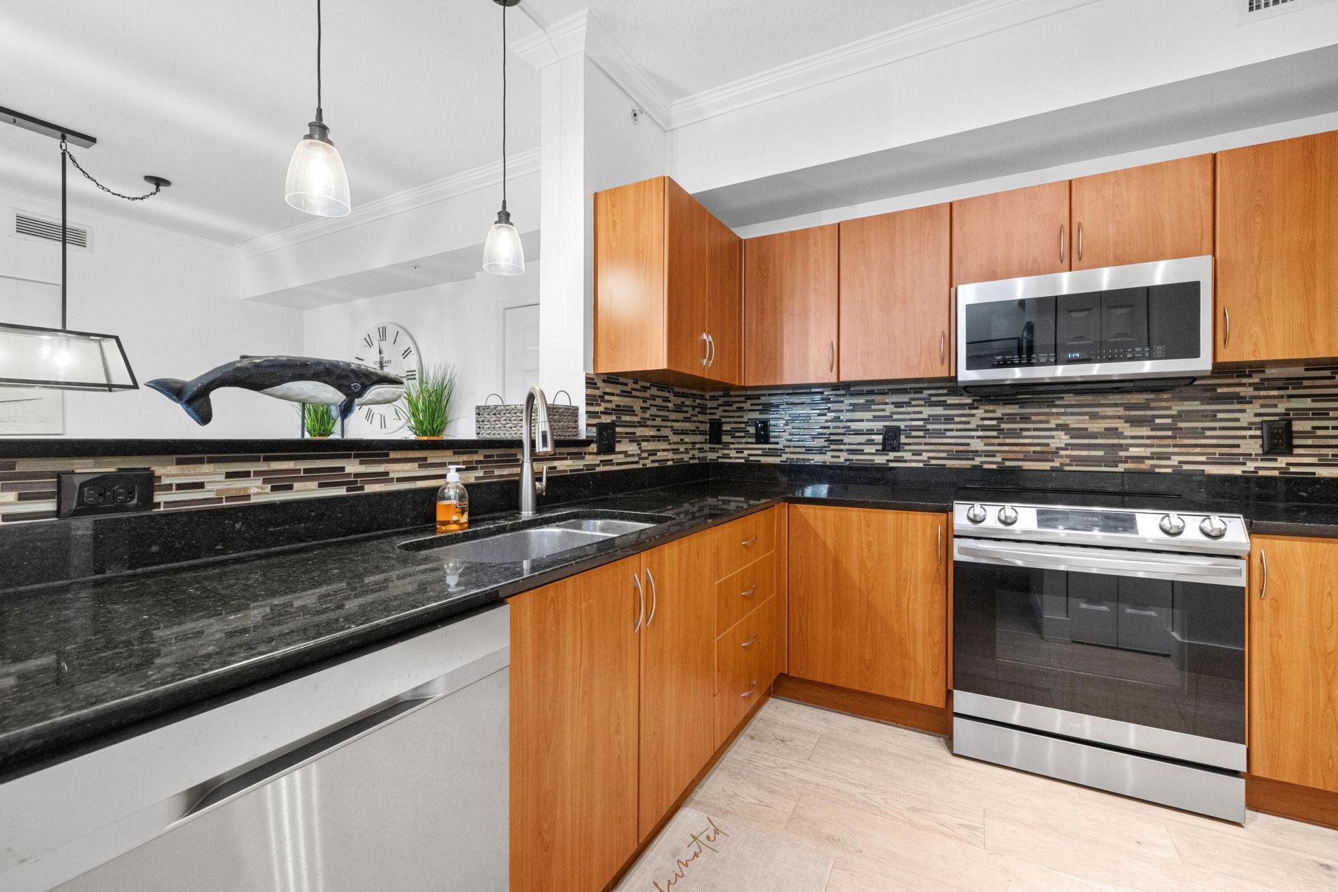806 E Windward Way, Unit 213, Lantana, FL 33462 Photo