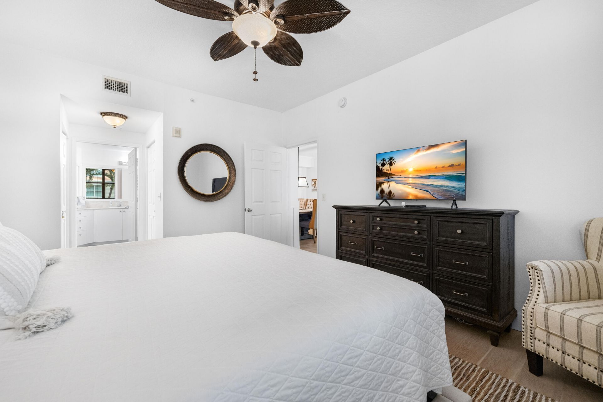 806 E Windward Way, Unit 213, Lantana, FL 33462 Photo