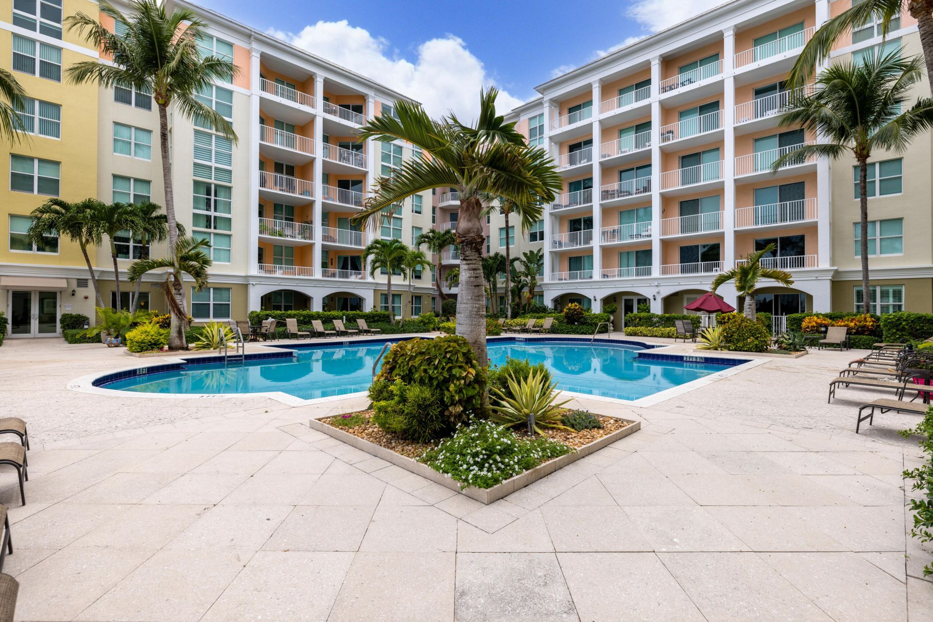 806 E Windward Way, Unit 213, Lantana, FL 33462 Photo