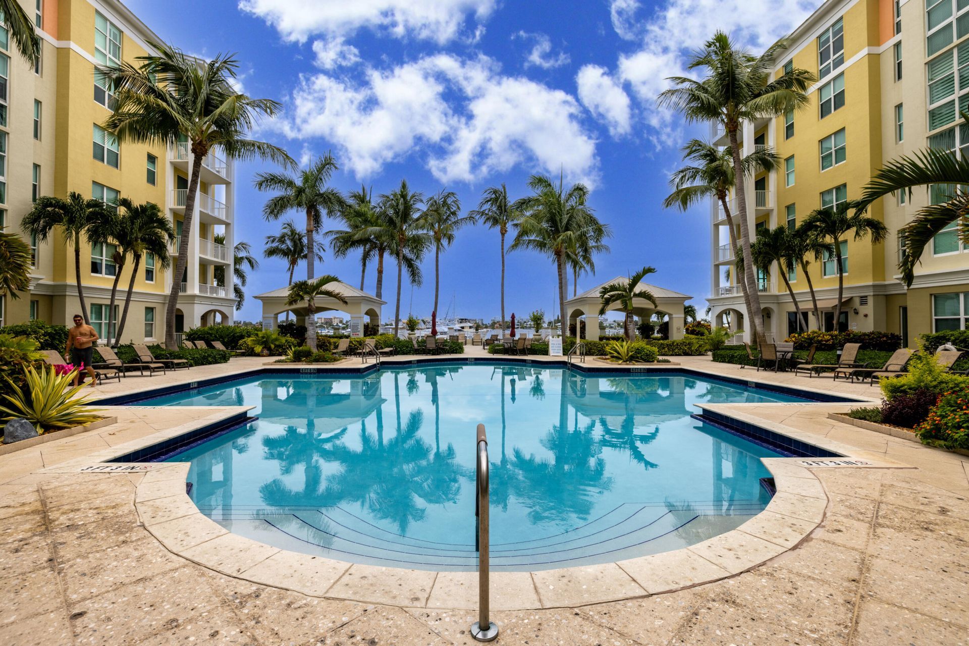 806 E Windward Way, Unit 213, Lantana, FL 33462 Photo