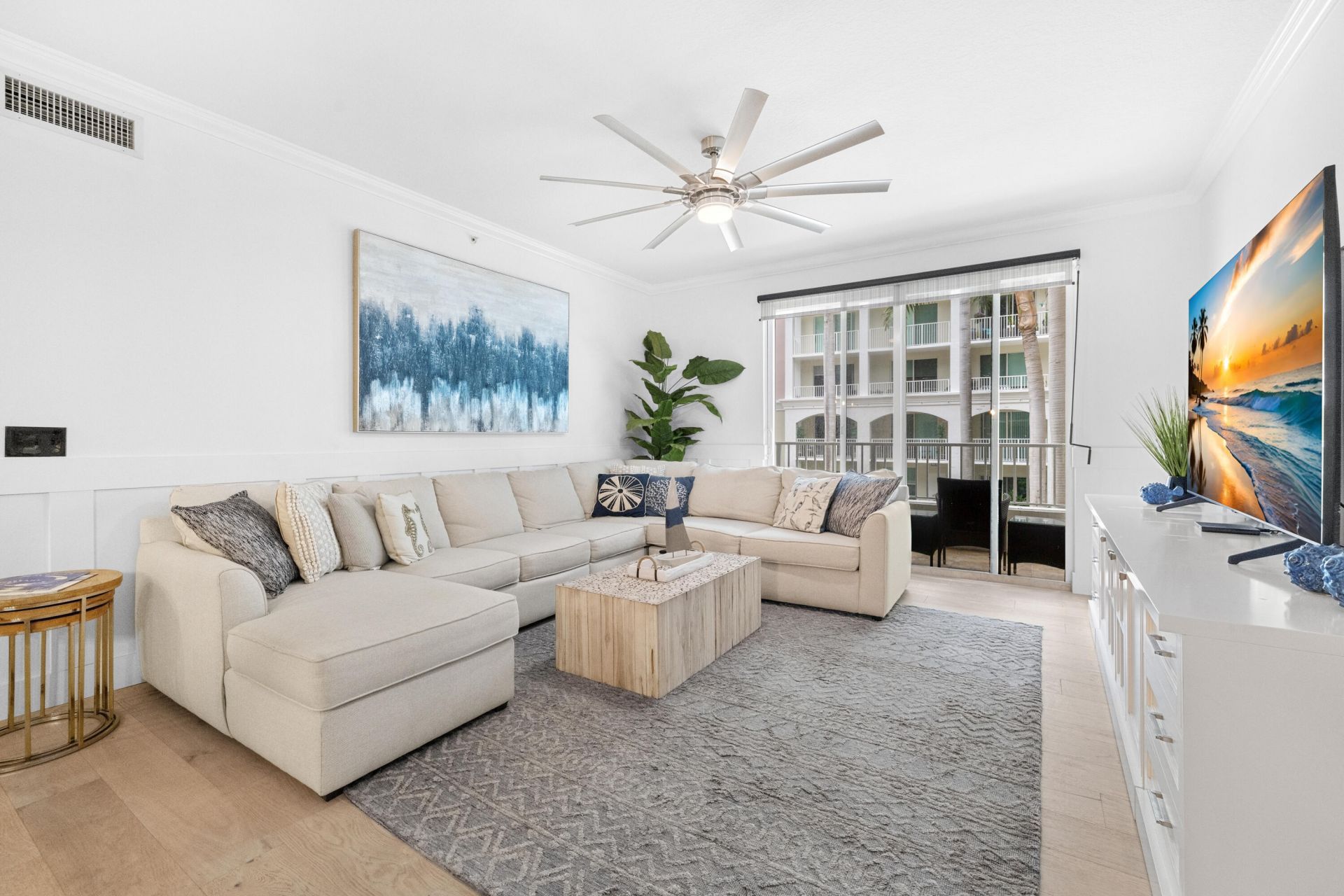 806 E Windward Way, Unit 213, Lantana, FL 33462 Photo