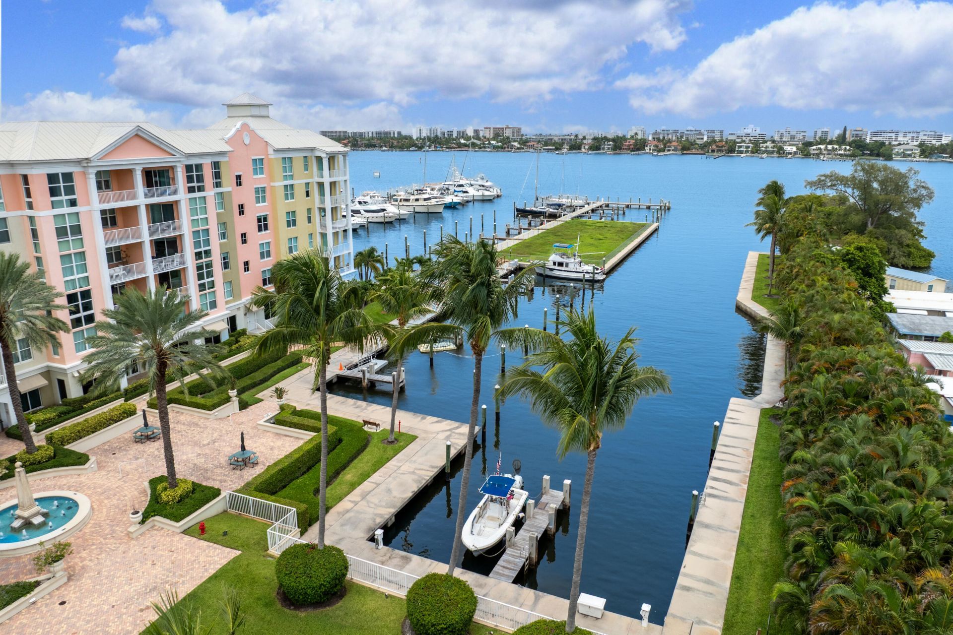 806 E Windward Way, Unit 213, Lantana, FL 33462 Photo