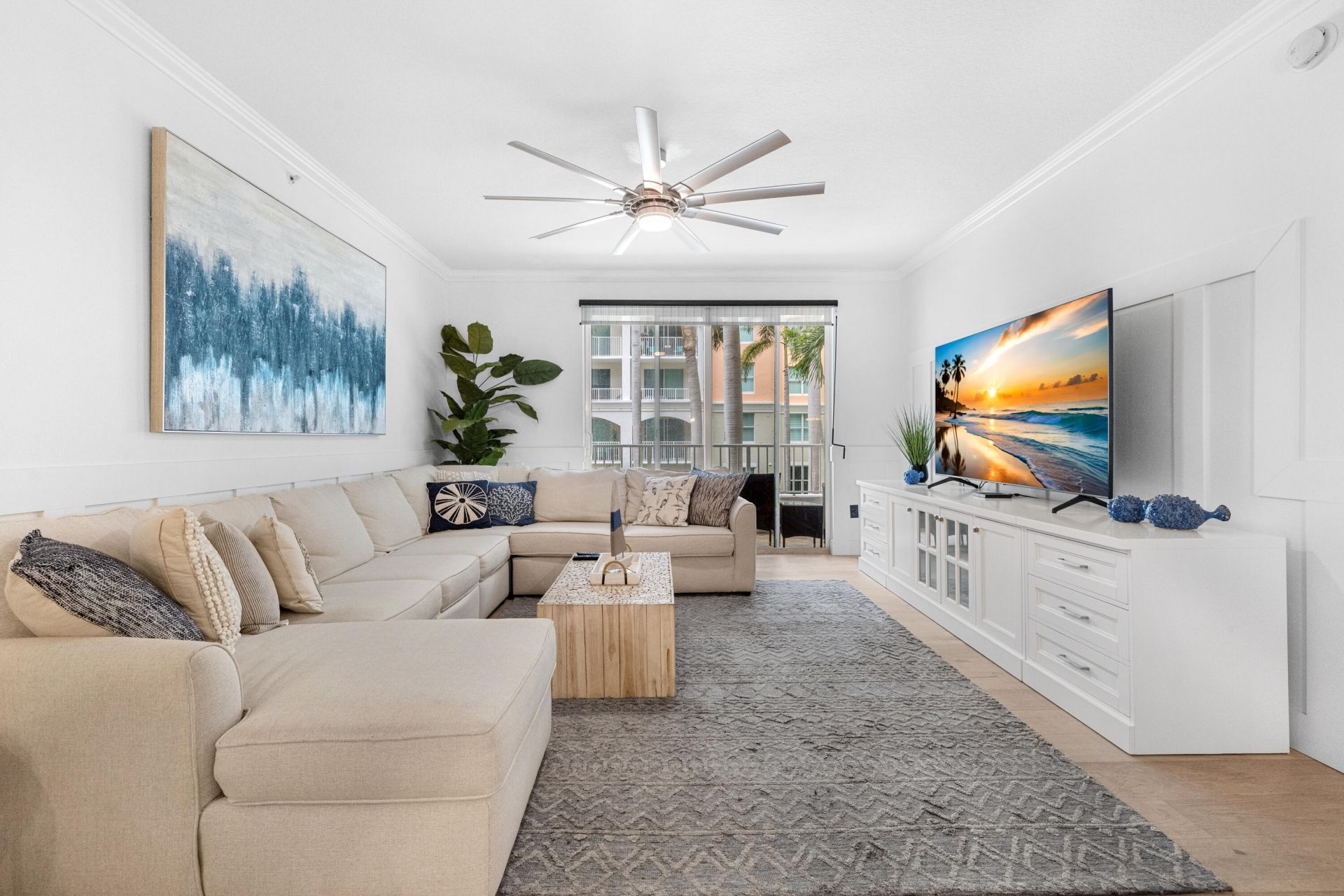 806 E Windward Way, Unit 213, Lantana, FL 33462 Photo