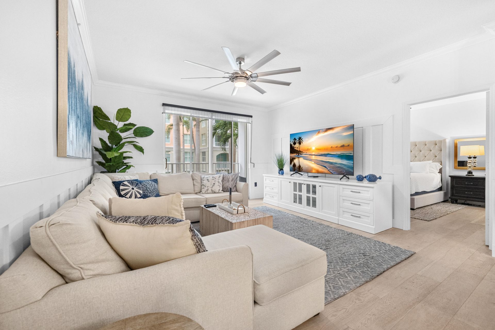 806 E Windward Way, Unit 213, Lantana, FL 33462 Photo