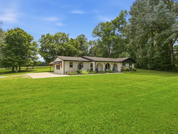 1878 Trace Creek Rd , Hohenwald, TN 38462