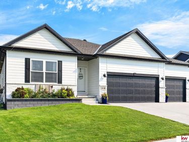 21118 Larimore Avenue, Elkhorn, NE 68022