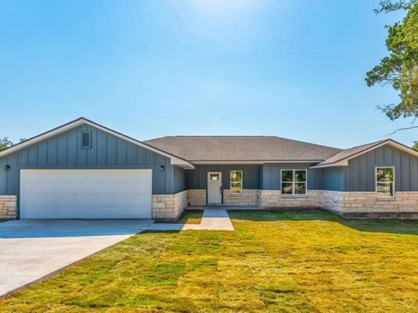 5702 Thunderbird ST, Lago Vista, TX 78645