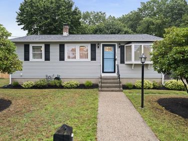 136 Pond Street, Rockland, MA 02370