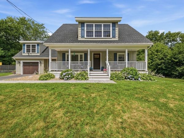 105 Locke Rd, Chelmsford, MA 01824