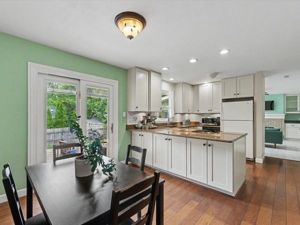 2312 Blackthorn Drive , Champaign, IL 61821