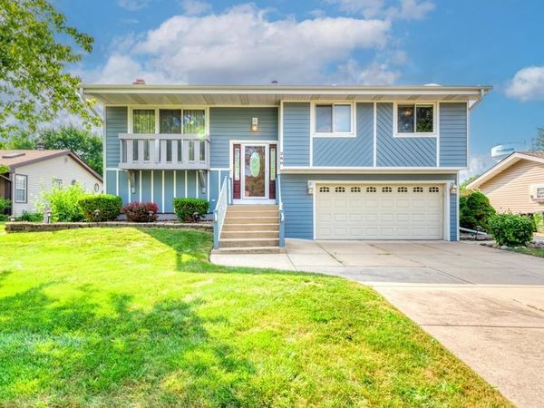 260 Cunningham Lane , Bloomingdale, IL 60108