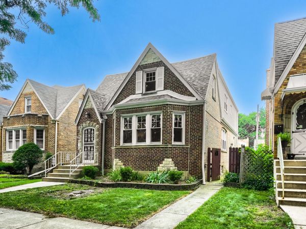 5310 N Lockwood Avenue , Chicago, IL 60630