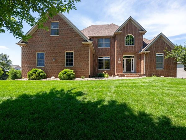 6404 Forest Road, Davenport, IA 52807