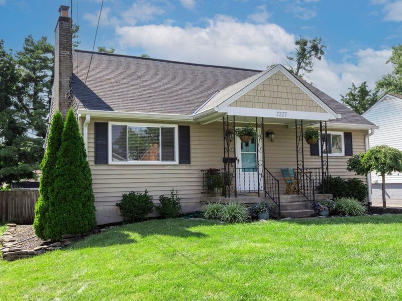 7227 Iuka Avenue, Madeira, OH 45243 Photo 1
