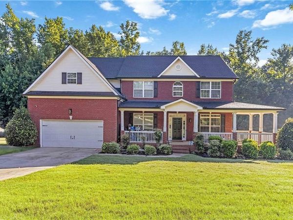 168 Melrose Creek Drive, Stockbridge, GA 30281