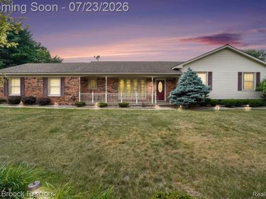 1872 Sherlynn Drive, Brighton Township, Mi 48114