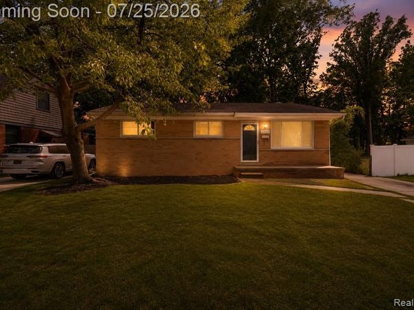 20308 Shady Lane Avenue, St. Clair Shores, MI 48080