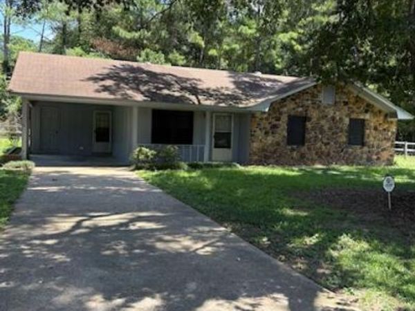 169 Sunny Lane, Columbus, MS 39705