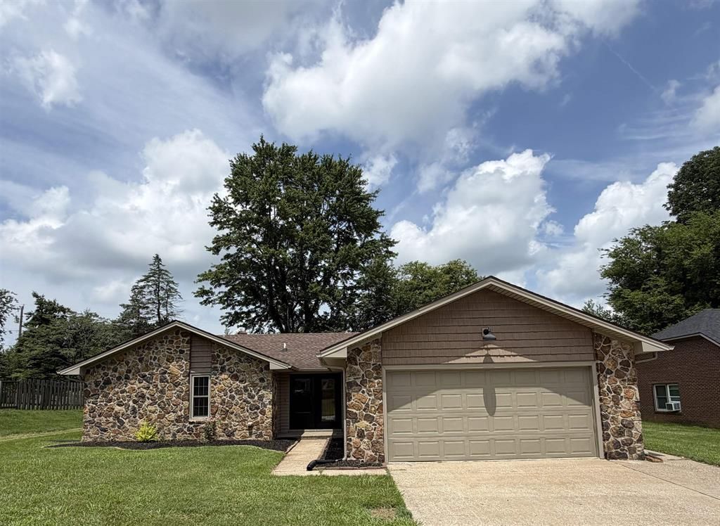 3735 Marseille Dr, Owensboro, KY 42303 Main Photo