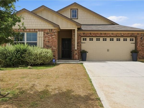 1132 Eagle Xing, Seguin, TX 78155