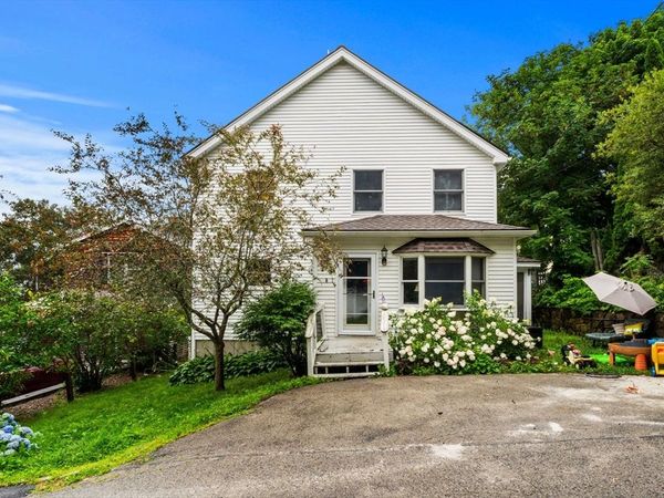 8 Windsor Ln, Gloucester, MA 01930