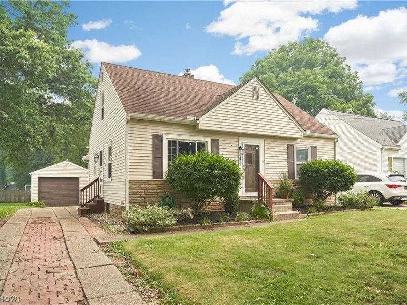 223 Davenport Avenue, Akron, OH 44312 Photo 2