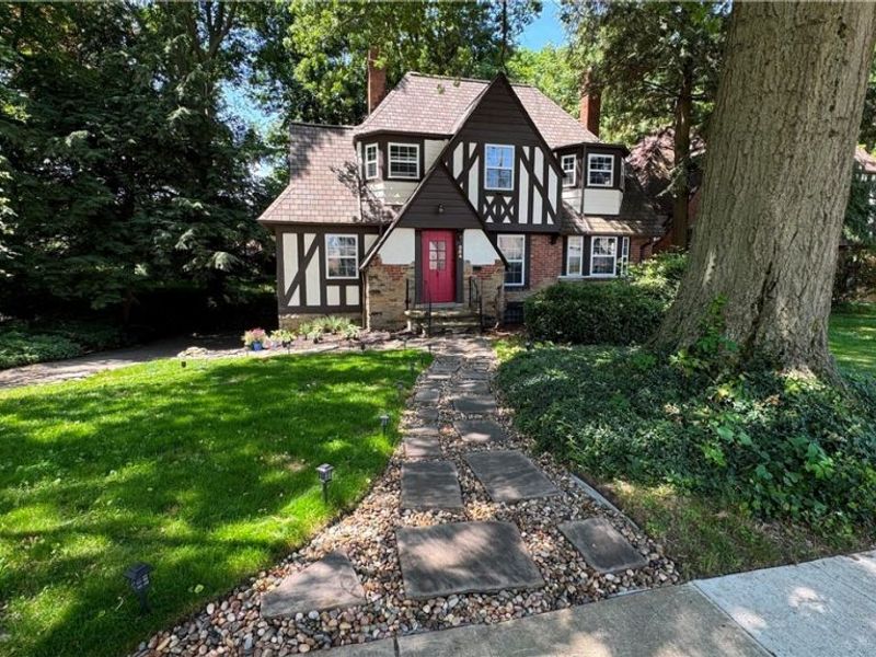 554 Greenvale Road, South Euclid, OH 44121 Photo 1