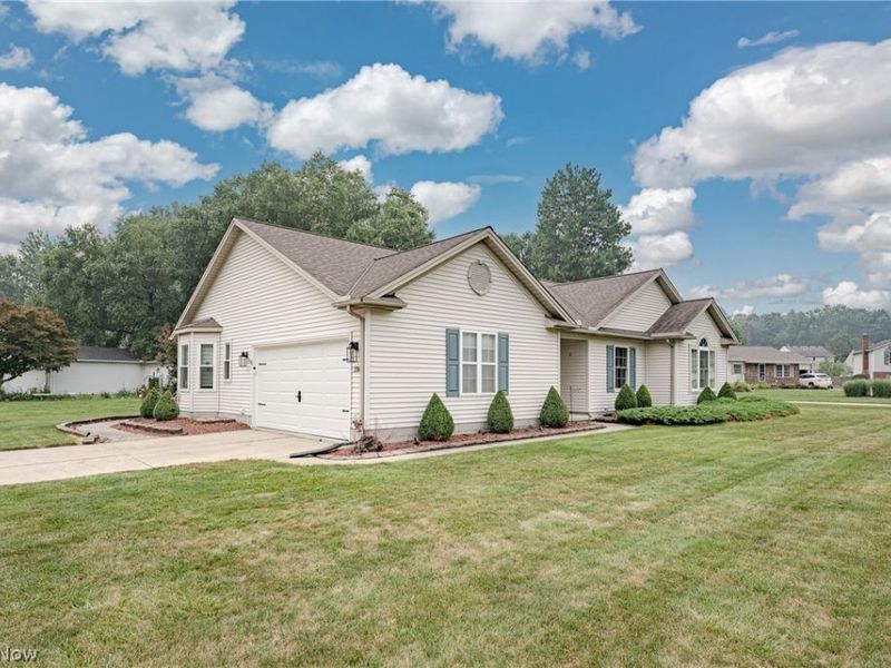 336 Middlefield Court, Painesville, OH 44077 Photo 2