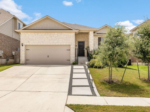 220 Castlefields ST , Hutto, TX 78634