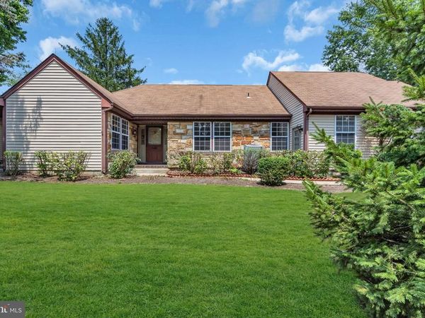 6 RUTHERFORD HAYES DRIVE, MONROE TOWNSHIP, NJ 08831
