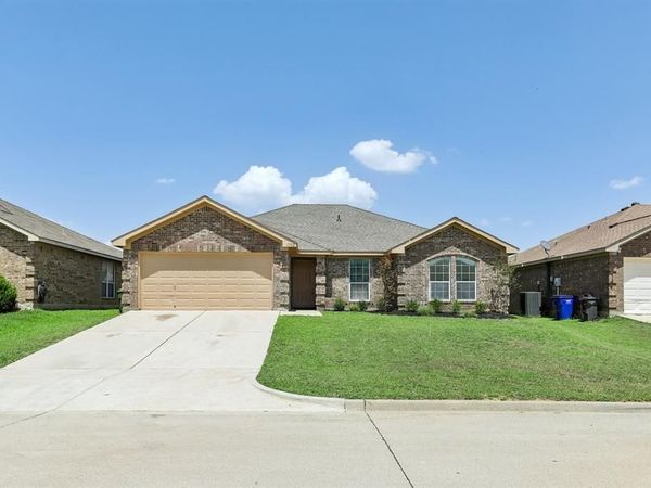 1702 La Caya Drive, Mansfield, TX 76063