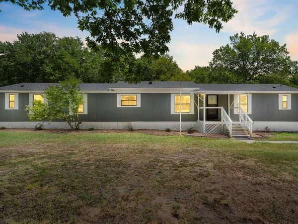 1027 Glen Brook Drive , Pecan Hill, TX 75165