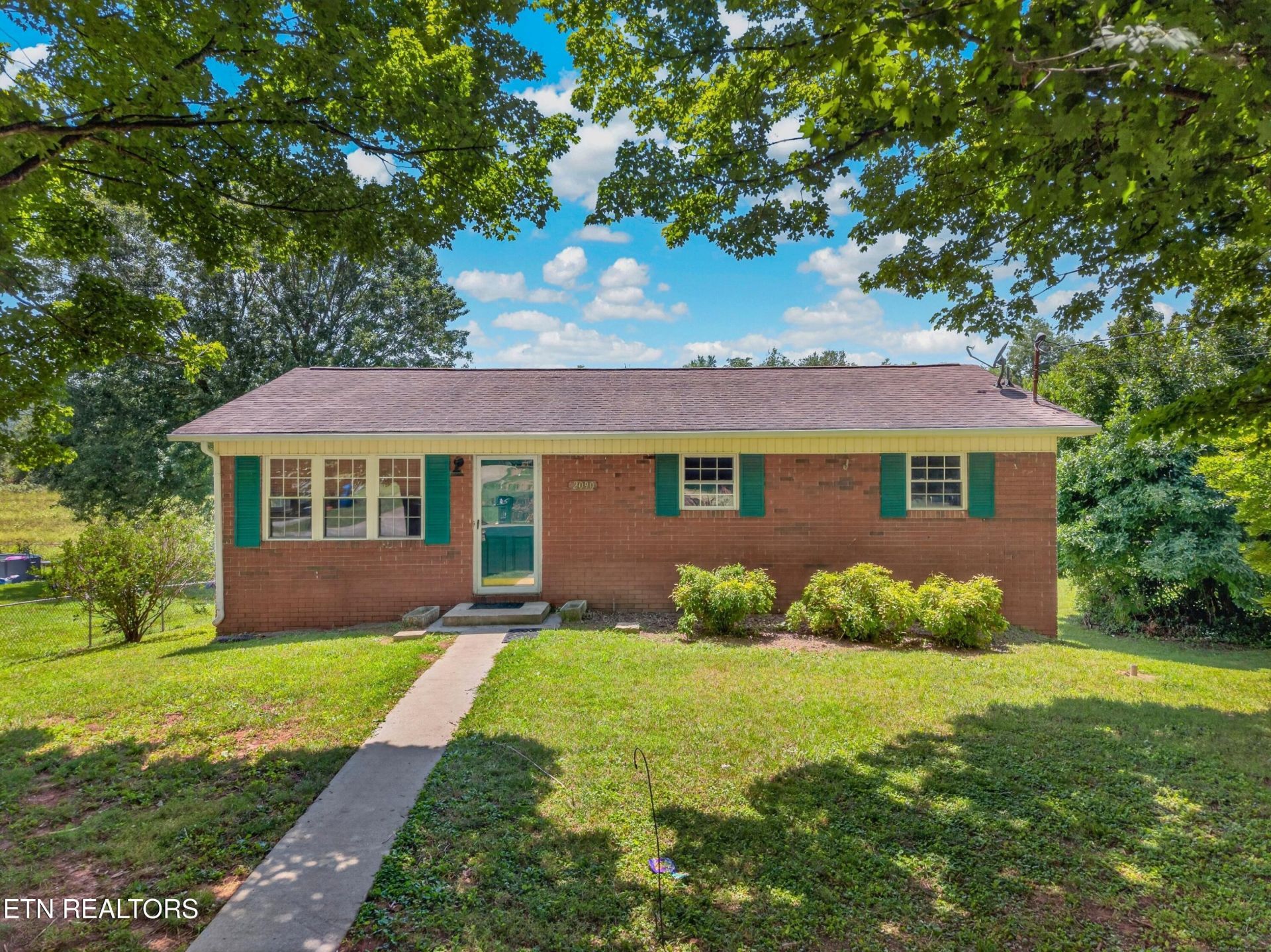 2090 Herron Drive, Morristown, TN 37813 Main Photo
