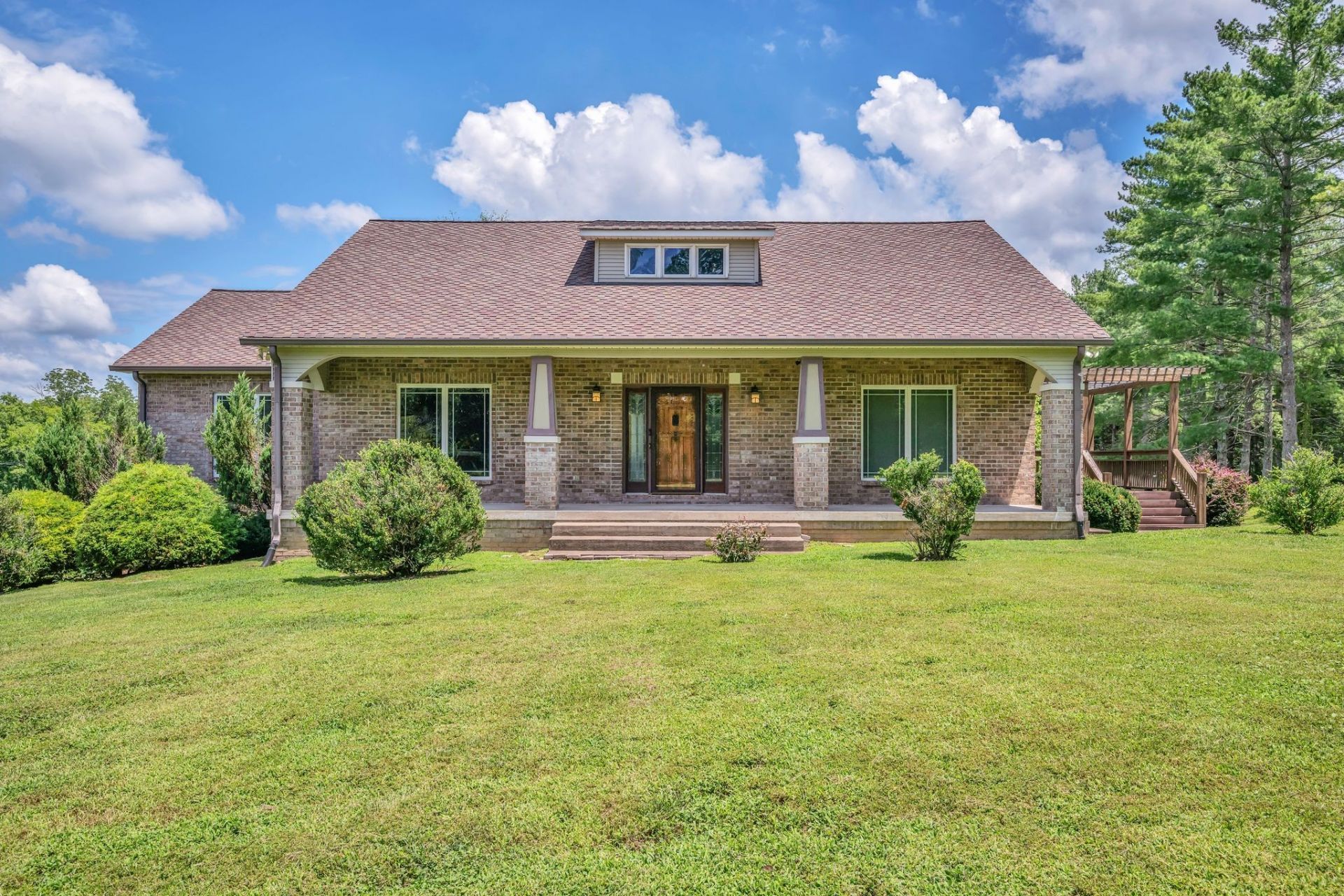 1249 White Road, Bon Aqua, TN 37025 Main Photo