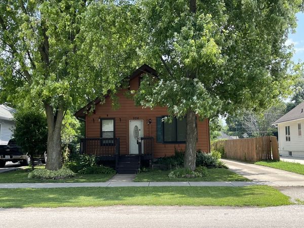 506 S Gladstone Avenue, Aurora, IL 60506