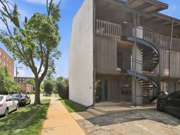 1296 E Washington Street, Unit 12, Des Plaines, IL 60016