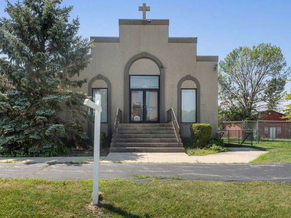 7837 W Lincoln Highway, Frankfort, IL 60423